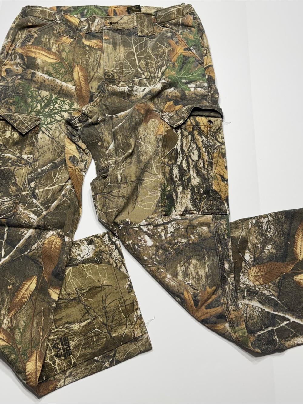 Realtree Men's Cargo Pants in Woodland Camo Green & Brown
